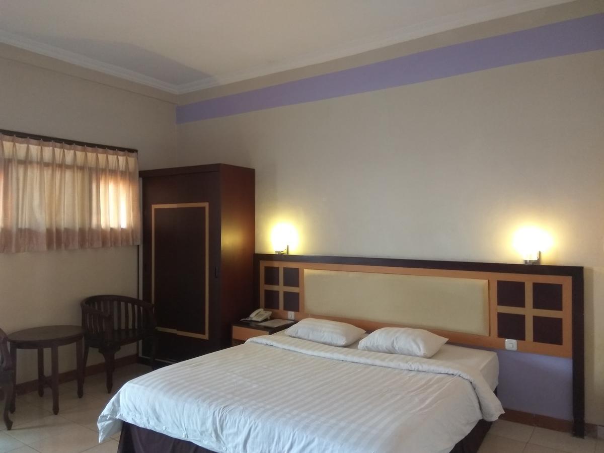 Graha Hotel Sragen Экстерьер фото